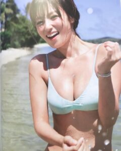 深田恭子　胸　カップ数