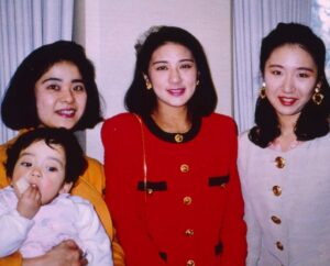 雅子様　若い頃　キレイ　美人　皇后陛下の昔の写真　皇后雅子さま