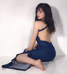 橋本環奈　胸　カップ数　D　スリーサイズ　水着　美脇