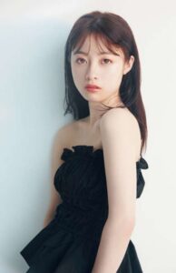 橋本環奈　胸　カップ数　D　スリーサイズ　水着　美脇