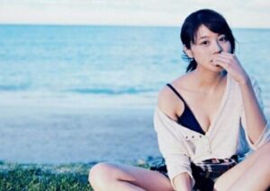 有村架純　胸　カップ数D　スリーサイズ　水着姿　美脚　写真集