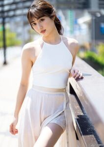 奥山かずさ　胸　カップ数　D　バストサイズ　水着写真