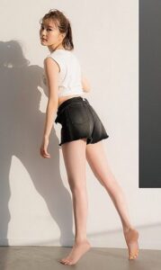 生田絵梨花　胸のカップ数Ｅ　スリーサイズ　美脇　美脚　可愛い　グラビア