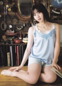 富田鈴花　胸のカップ数　巨大　でかい　スリーサイズ　スタイル　最高　美脚　可愛い写真