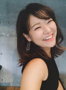 画像　吉田知那美　カップ　胸のカップ数　可愛い　ニット　写真