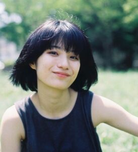 画像　蒔田彩珠の胸のカップ数はＢ　バストサイズ　キャミソール　可愛い写真